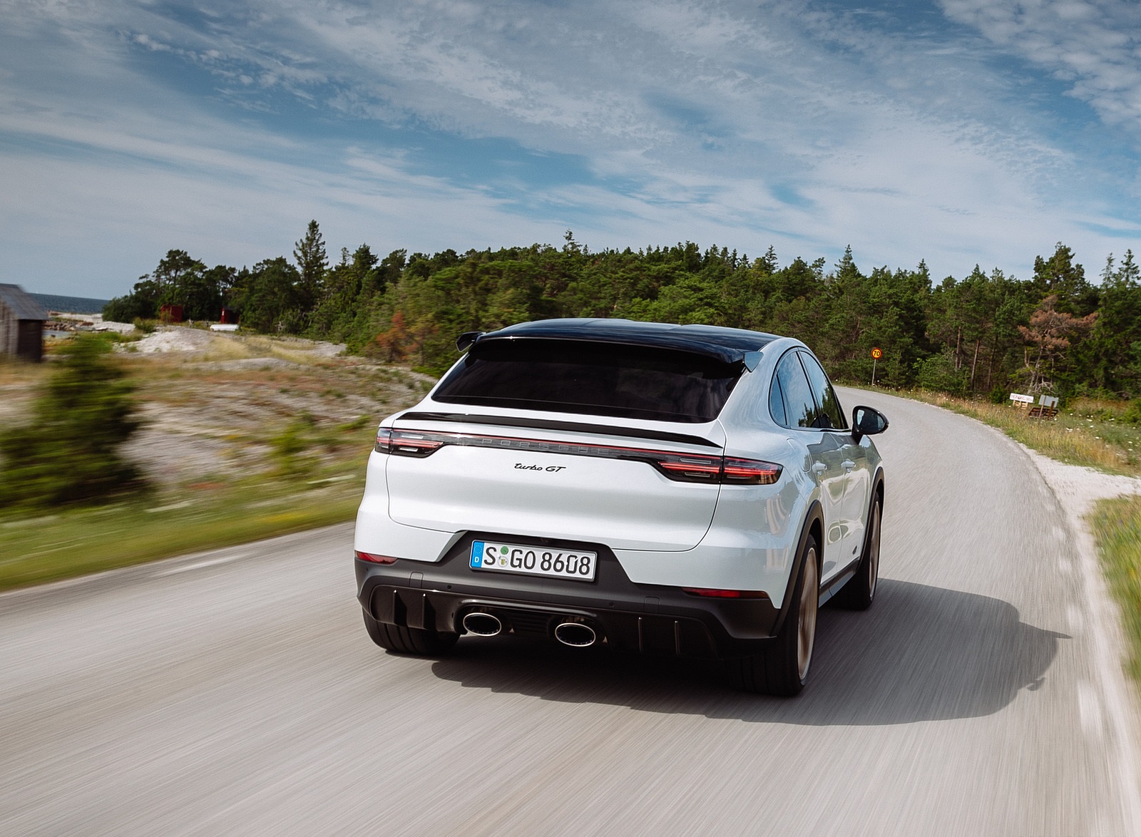 2022 Porsche Cayenne Turbo GT (Color: White) Rear Wallpapers #49 of 231