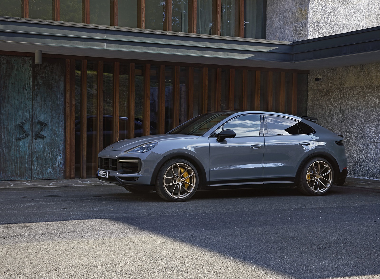 2022 Porsche Cayenne Turbo GT Front Three-Quarter Wallpapers #215 of 231