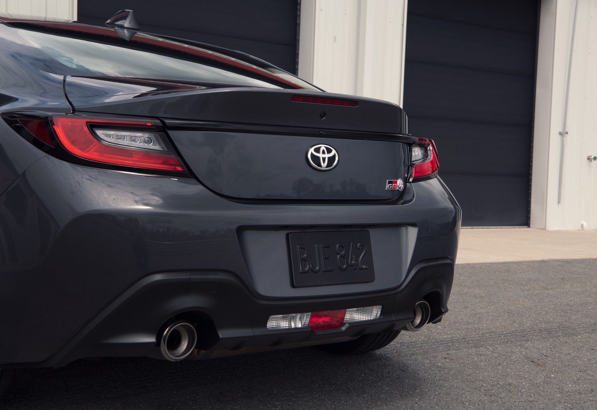 2022 Toyota GR 86 (Color: Pavement Grey) Tail Light Wallpapers #192 of 205