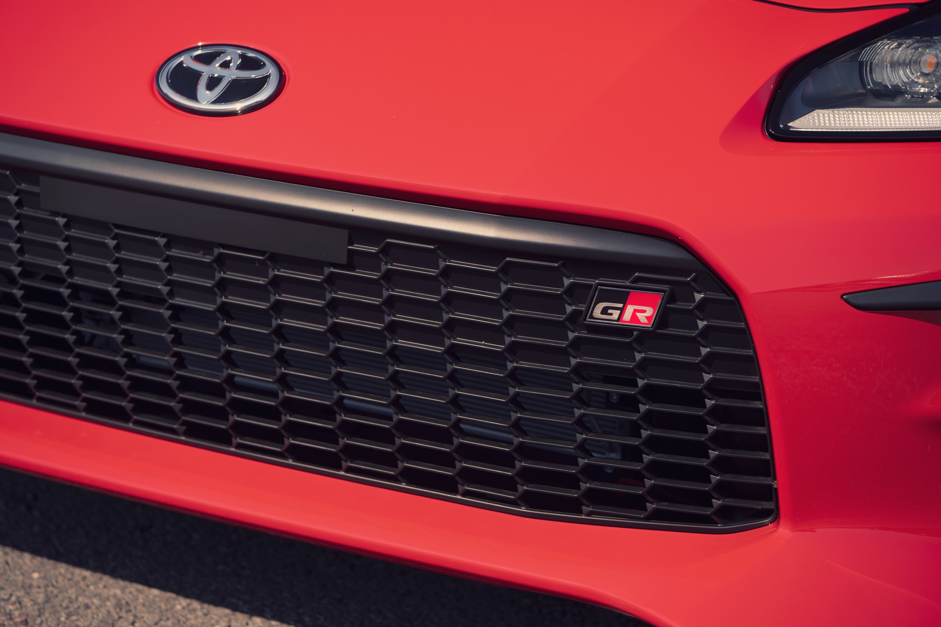 2022 Toyota GR 86 Premium (Color: Track bRED) Grill Wallpapers #27 of 205