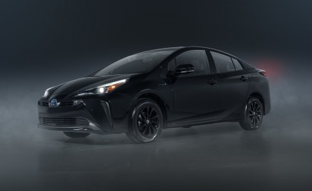 2022 Toyota Prius Nightshade Edition Front Three-Quarter Wallpapers 450x275 (2)