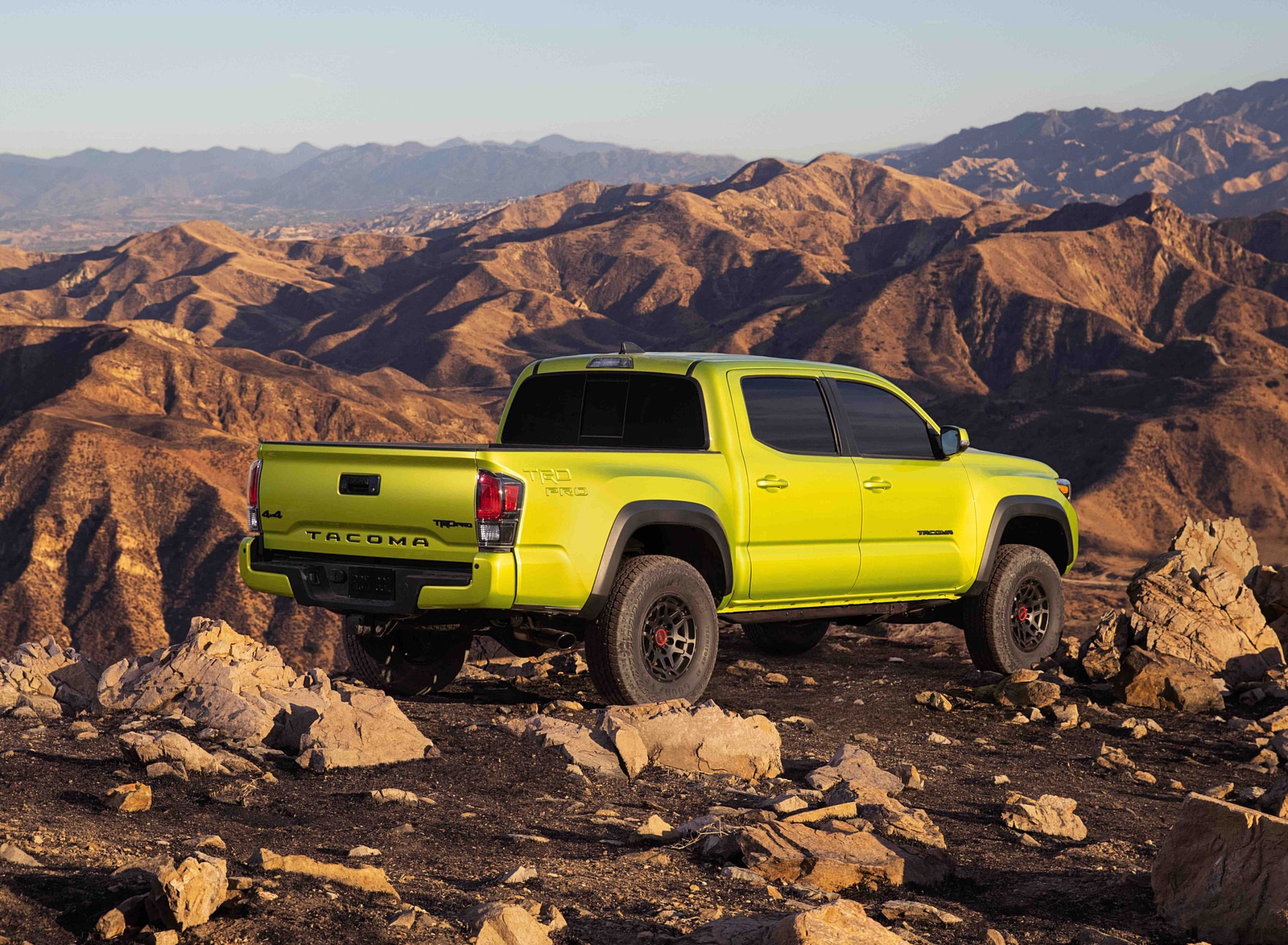 2022 Toyota Tacoma TRD Pro Rear Three-Quarter Wallpapers (2)