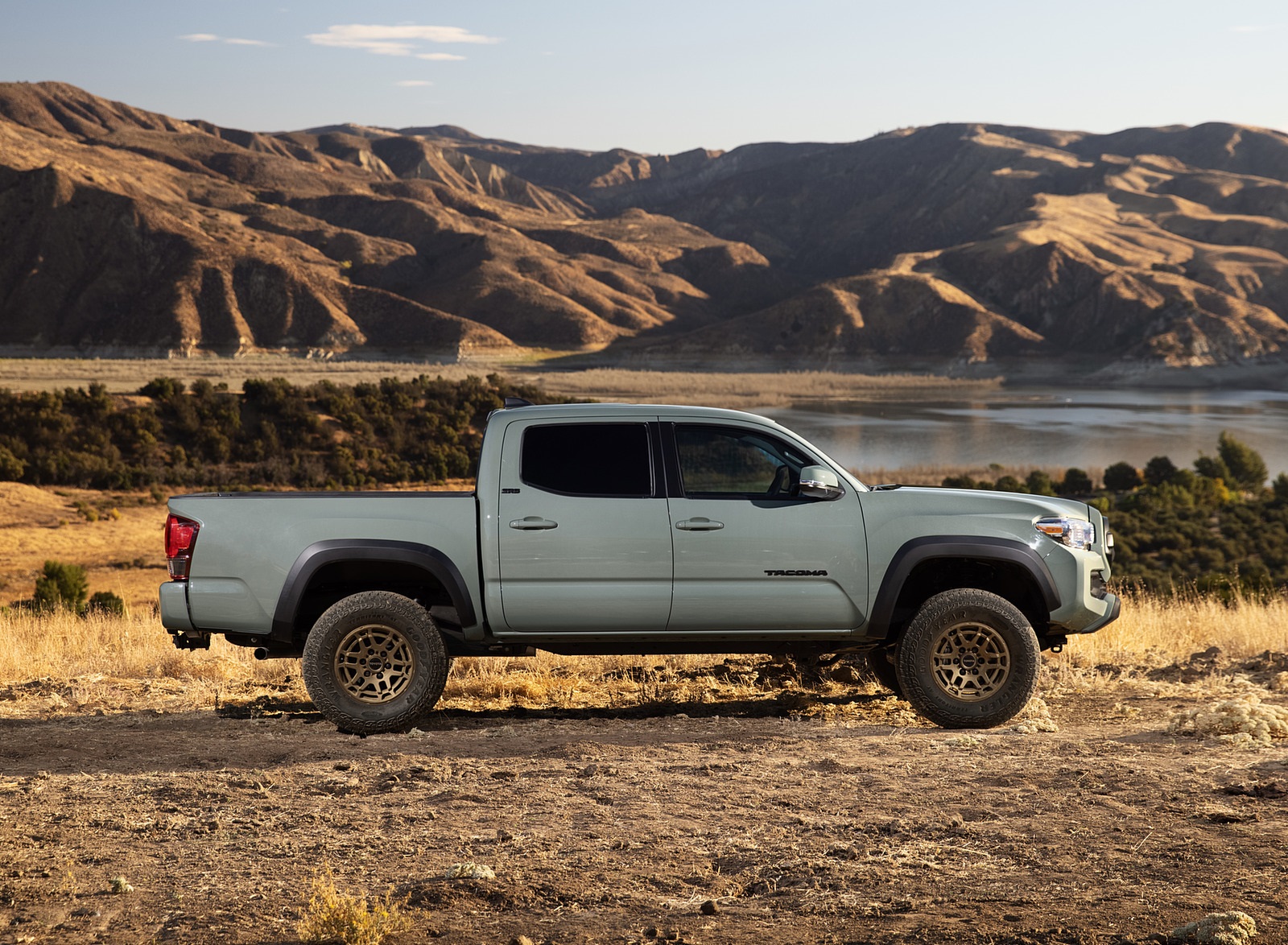 2022 Toyota Tacoma Trail Edition 4x4 Side Wallpapers #4 of 8