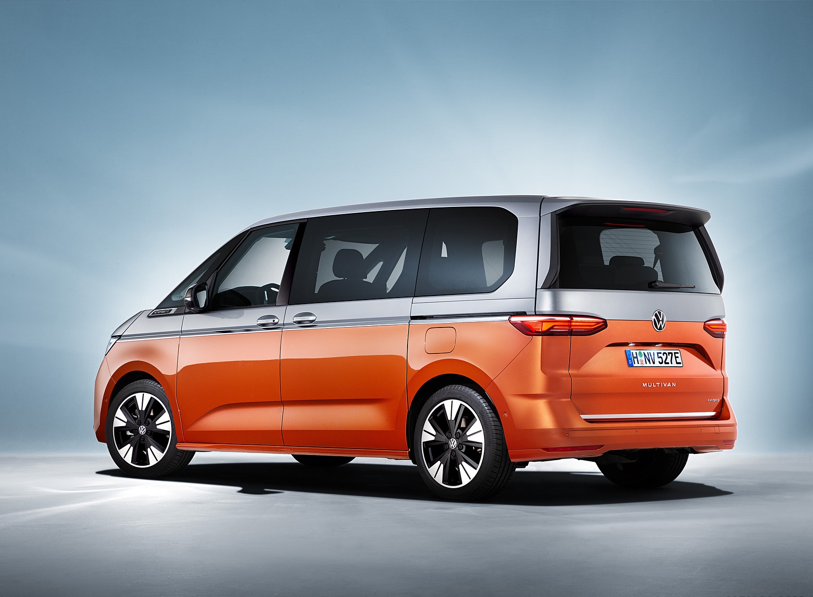 2022 Volkswagen Multivan Rear Three-Quarter Wallpapers (3)