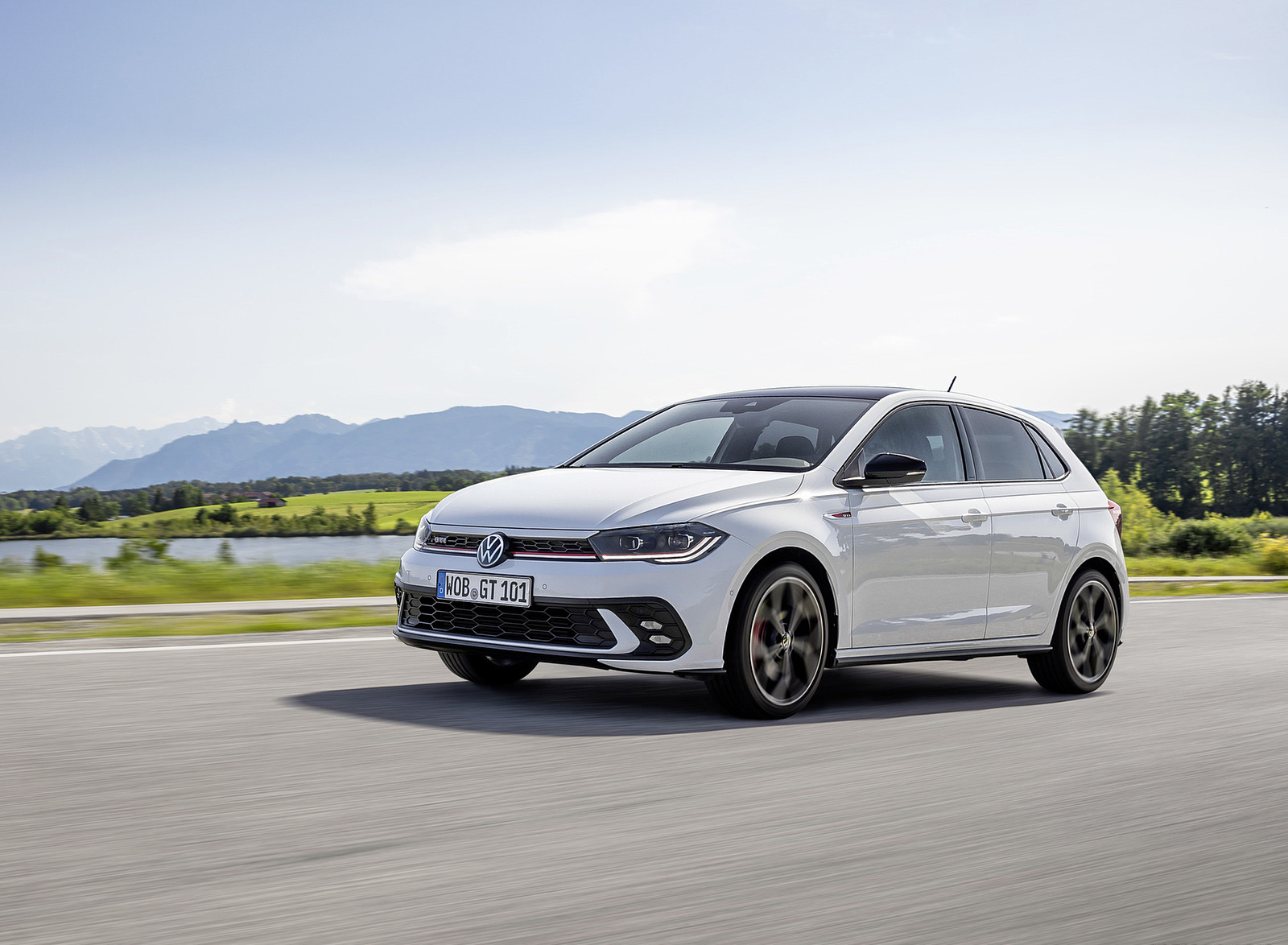 2022 Volkswagen Polo GTI Front Three-Quarter Wallpapers (5)