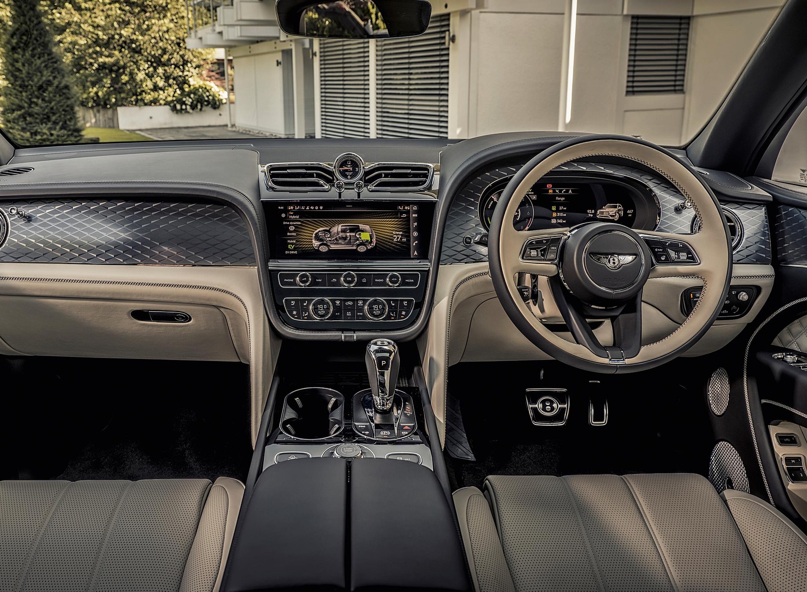 2021 Bentley Bentayga Plug-In Hybrid (Color: Viridian) Interior Cockpit Wallpapers #42 of 68