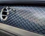 2021 Bentley Bentayga Plug-In Hybrid (Color: Viridian) Interior Detail Wallpapers 150x120 (46)