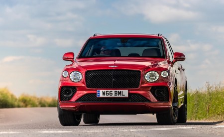 2021 Bentley Bentayga Plug-In Hybrid First Edition First Edition (Color: Dragon Red) Front Wallpapers 450x275 (4)