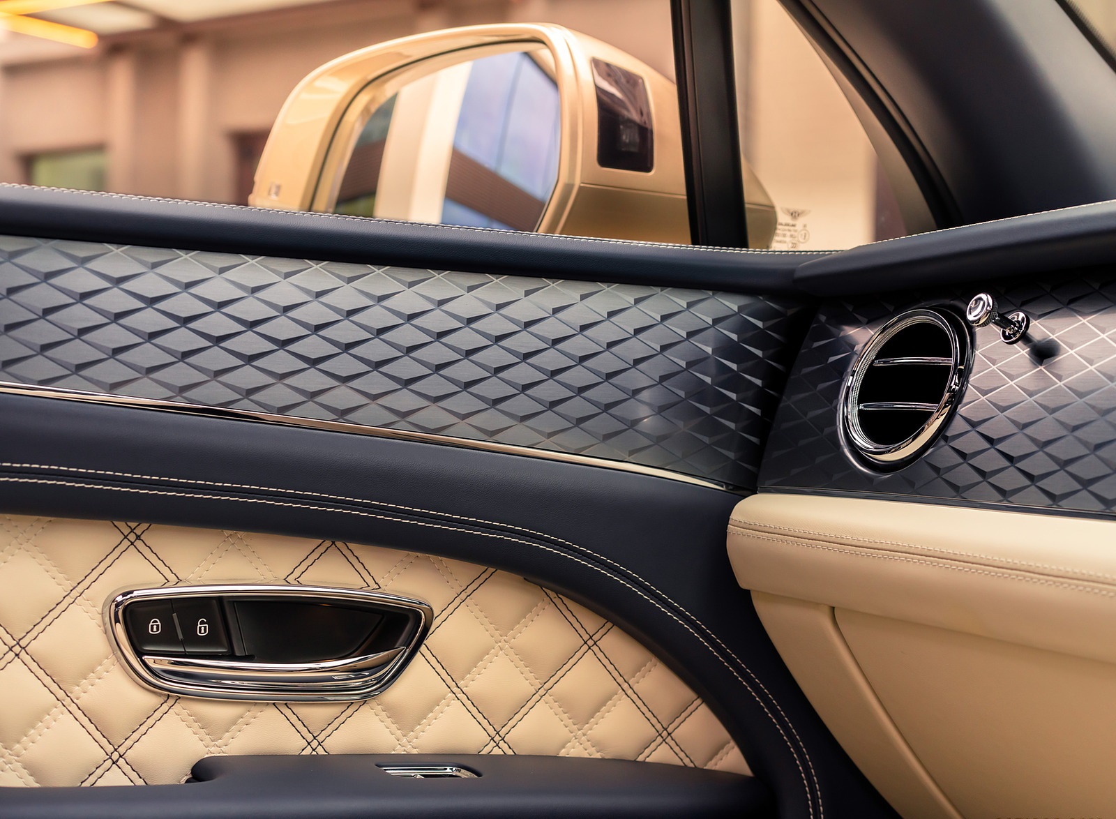 2021 Bentley Bentayga Plug-In Hybrid Interior Detail Wallpapers #66 of 68