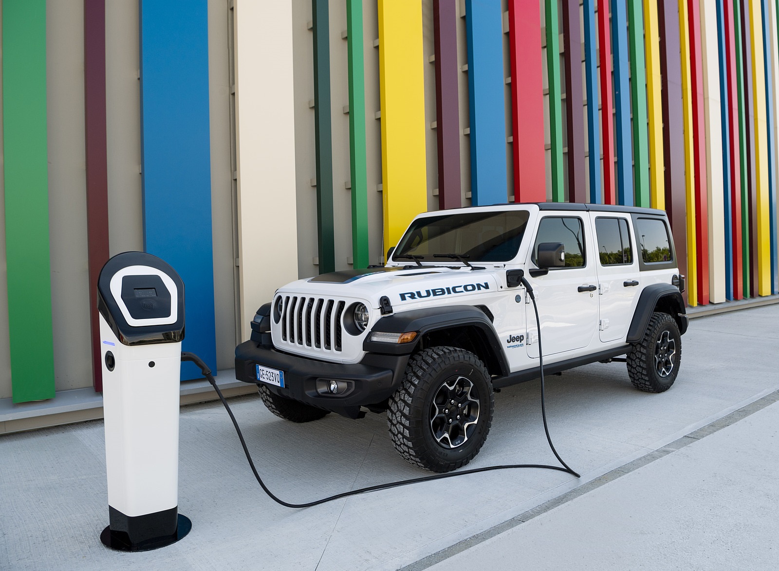 2021 Jeep Wrangler 4xe (Euro-Spec; Plug-In Hybrid) Charging Wallpapers #28 of 52