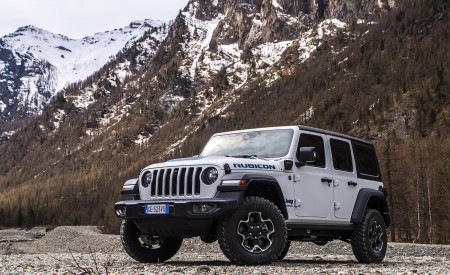 2021 Jeep Wrangler 4xe (Euro-Spec; Plug-In Hybrid) Front Three-Quarter Wallpapers 450x275 (26)