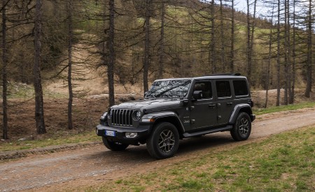 2021 Jeep Wrangler 4xe (Euro-Spec; Plug-In Hybrid) Front Three-Quarter Wallpapers 450x275 (4)