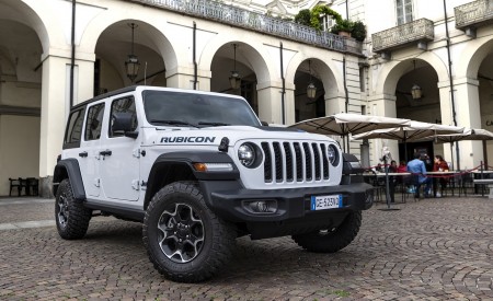 2021 Jeep Wrangler 4xe (Euro-Spec; Plug-In Hybrid) Front Three-Quarter Wallpapers 450x275 (34)