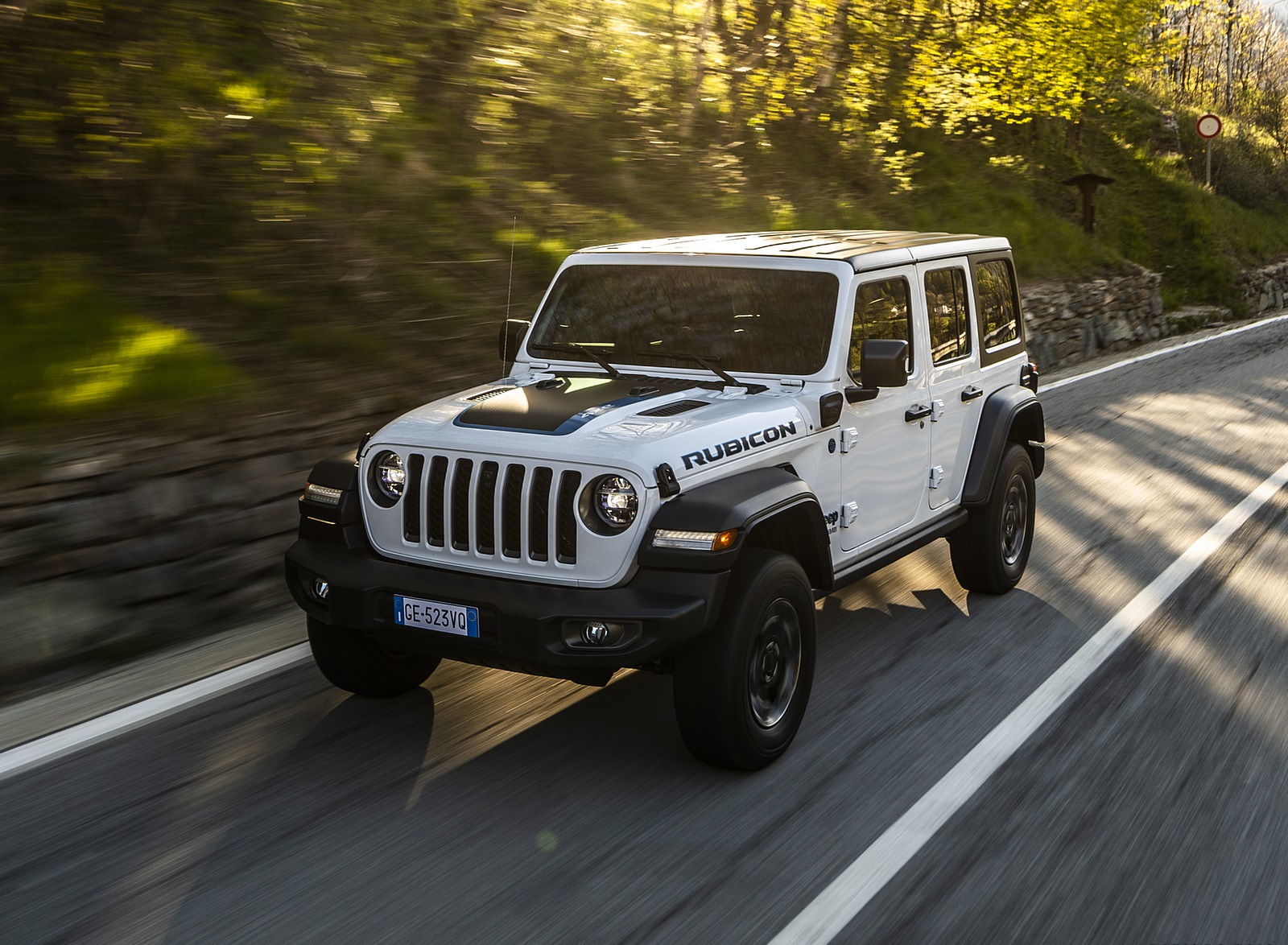 2021 Jeep Wrangler 4xe (Euro-Spec; Plug-In Hybrid) Front Three-Quarter Wallpapers #18 of 52