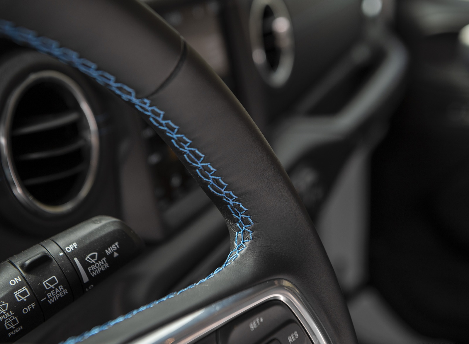 2021 Jeep Wrangler 4xe (Euro-Spec; Plug-In Hybrid) Interior Detail Wallpapers #41 of 52