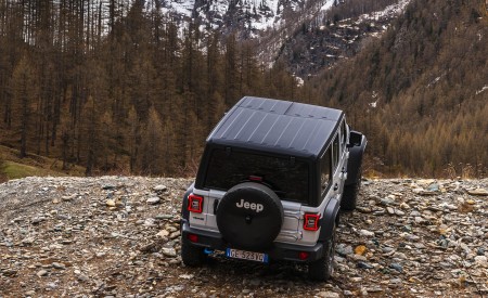 2021 Jeep Wrangler 4xe (Euro-Spec; Plug-In Hybrid) Off-Road Wallpapers 450x275 (25)