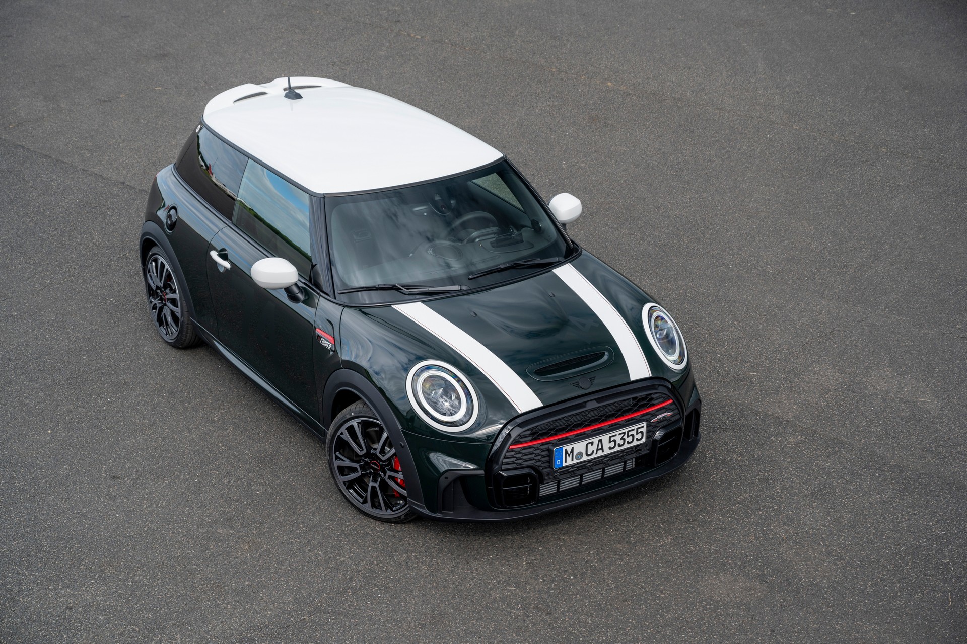 2021 Mini JCW Anniversary Edition Front Three-Quarter Wallpapers (3)