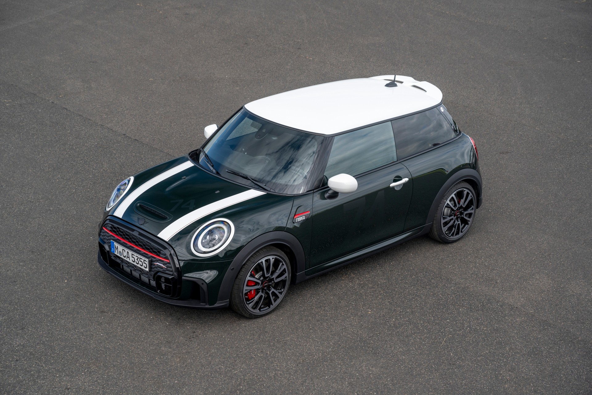 2021 Mini JCW Anniversary Edition Front Three-Quarter Wallpapers (4)