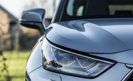 2021 Toyota Highlander Hybrid (Euro-Spec) Headlight Wallpapers 450x275 (66)