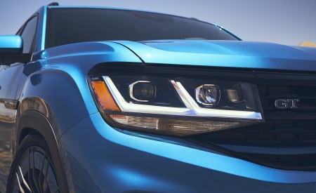 2021 Volkswagen Atlas Cross Sport GT Concept Headlight Wallpapers 450x275 (14)
