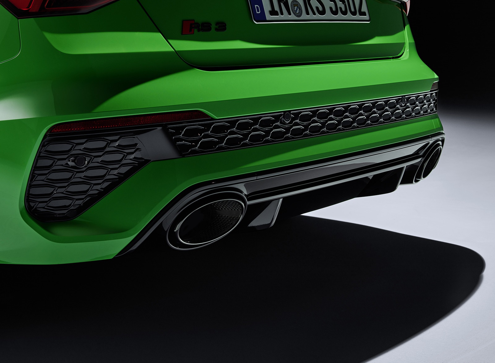 2022 Audi RS3 Sedan (Color: Kyalami Green) Exhaust Wallpapers #64 of 148