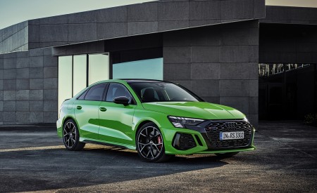 2022 Audi RS3 Sedan (Color: Kyalami Green) Front Three-Quarter Wallpapers 450x275 (17)