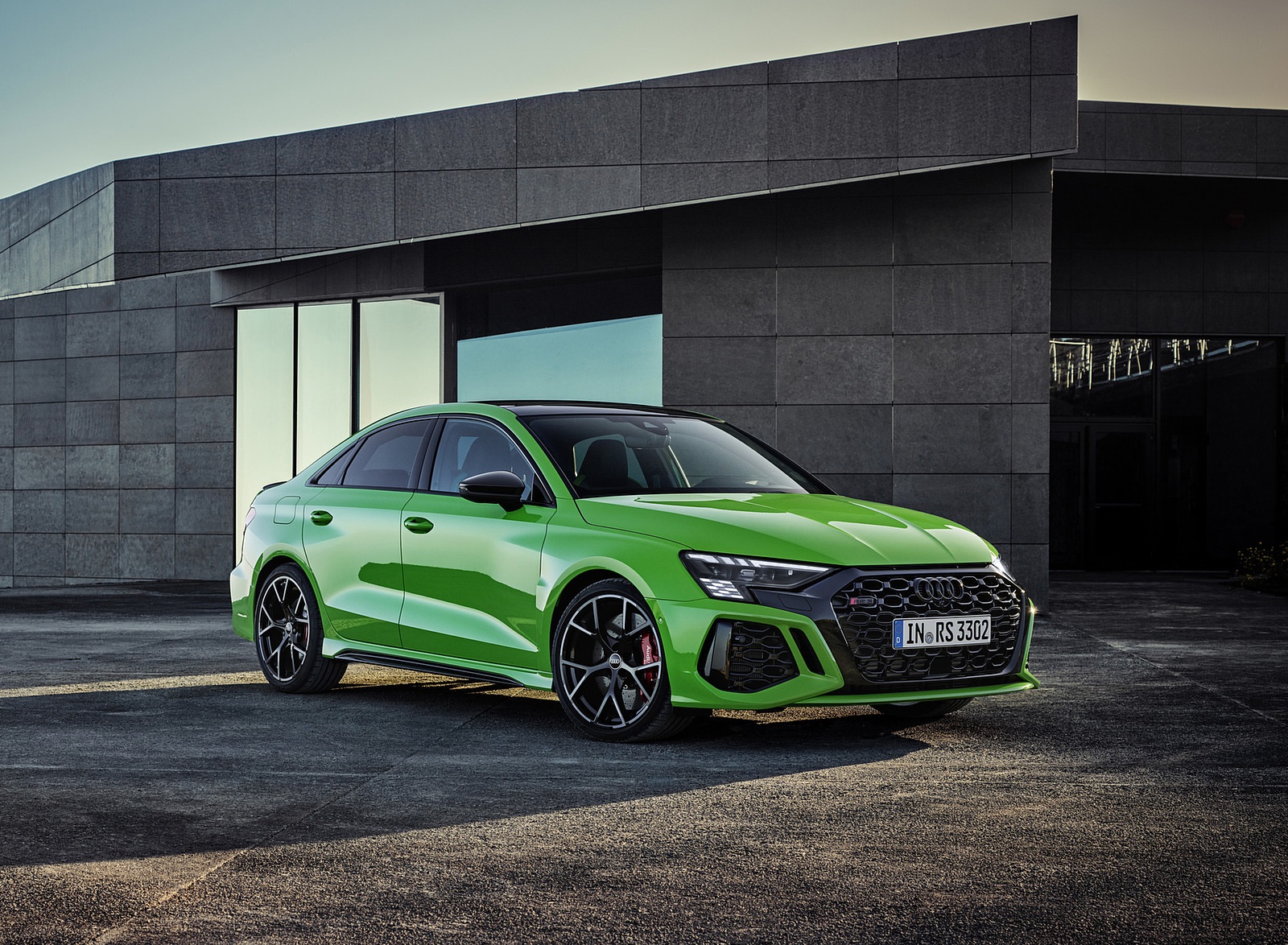 2022 Audi RS3 Sedan (Color: Kyalami Green) Front Three-Quarter Wallpapers #17 of 148
