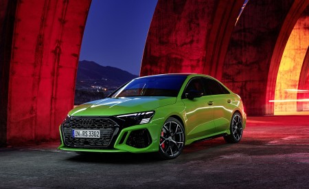 2022 Audi RS3 Sedan (Color: Kyalami Green) Front Three-Quarter Wallpapers 450x275 (44)
