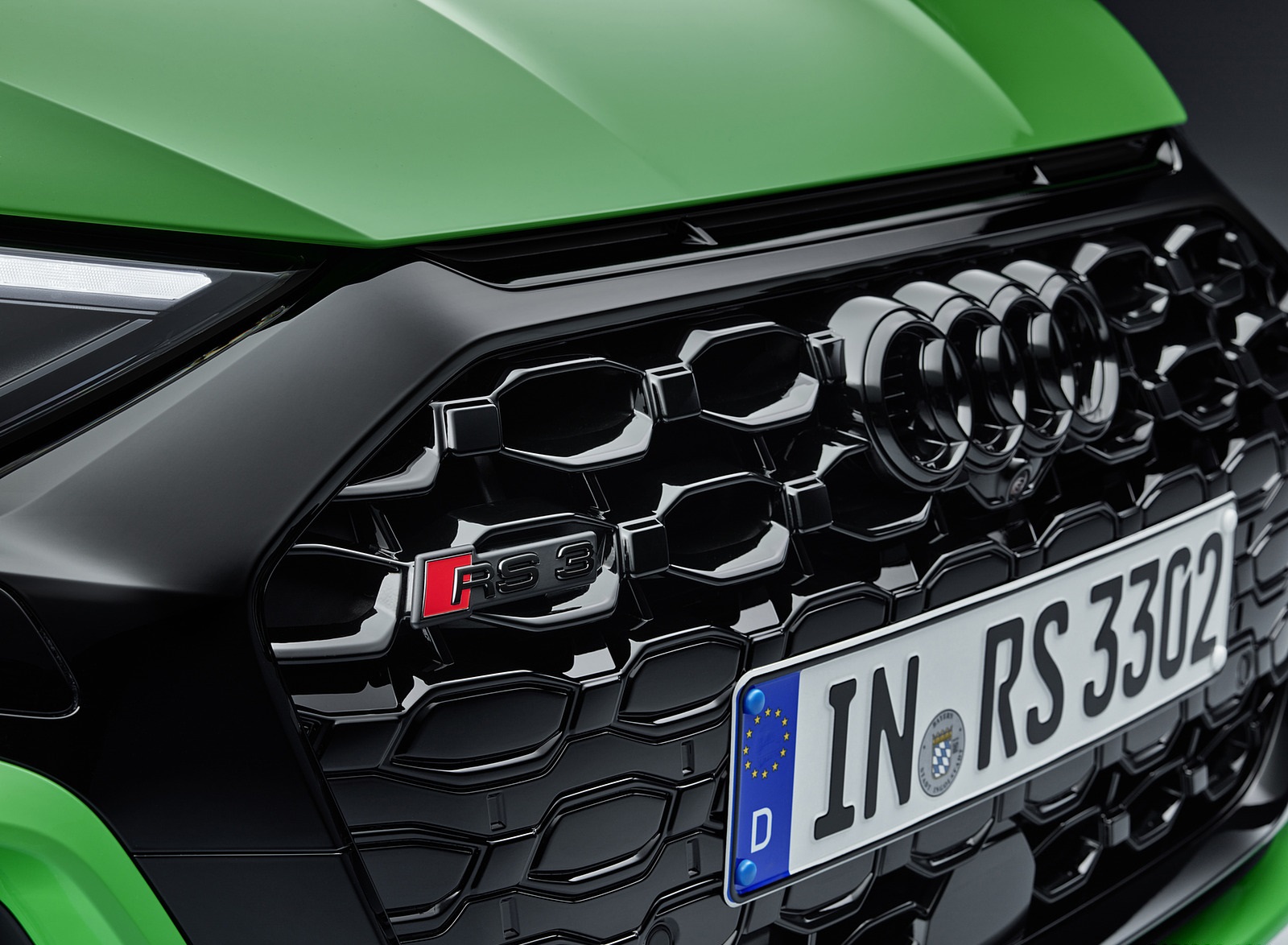2022 Audi RS3 Sedan (Color: Kyalami Green) Grill Wallpapers #57 of 148