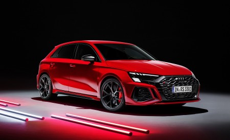 2022 Audi RS3 Sportback (Color: Tango Red) Front Three-Quarter Wallpapers 450x275 (39)