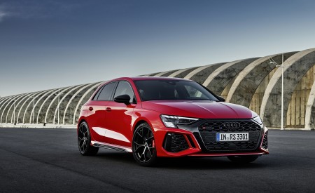 2022 Audi RS3 Sportback (Color: Tango Red) Front Three-Quarter Wallpapers 450x275 (27)