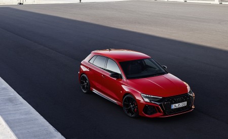 2022 Audi RS3 Sportback (Color: Tango Red) Front Three-Quarter Wallpapers 450x275 (25)