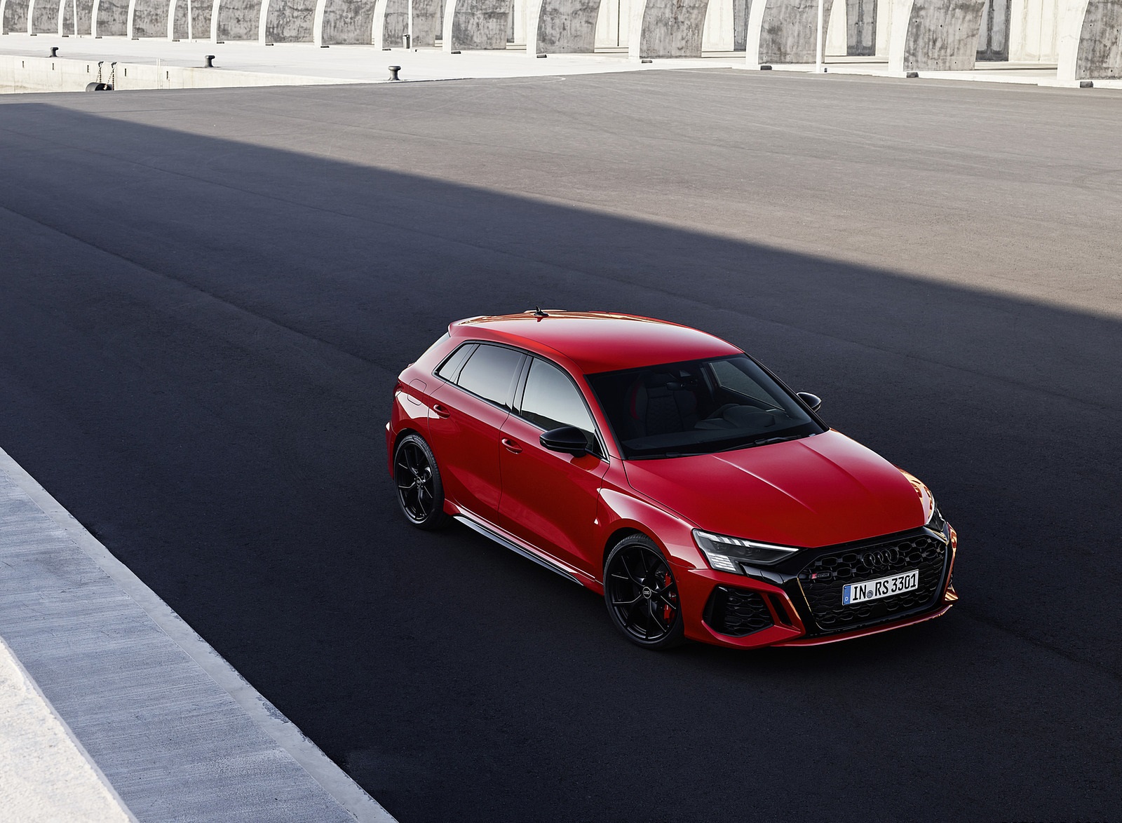 2022 Audi RS3 Sportback (Color: Tango Red) Front Three-Quarter Wallpapers #25 of 85