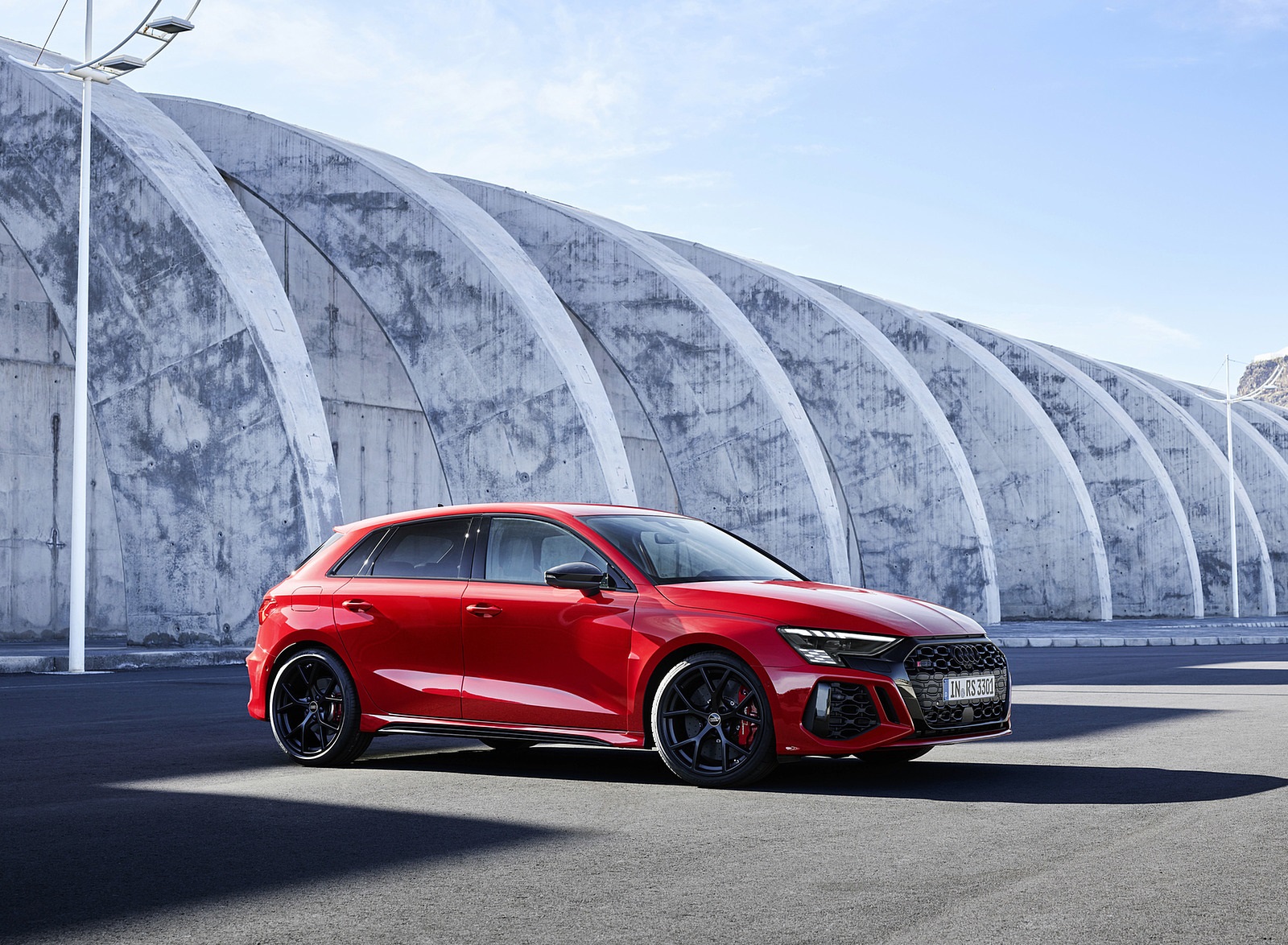 2022 Audi RS3 Sportback (Color: Tango Red) Front Three-Quarter Wallpapers #23 of 85