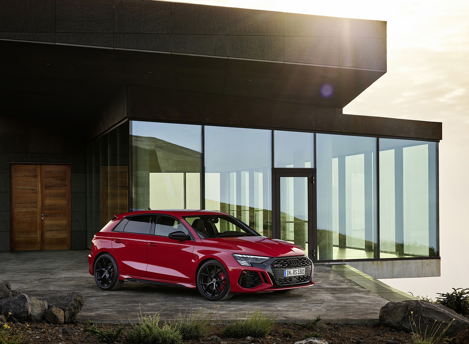 2022 Audi RS3 Sportback (Color: Tango Red) Front Three-Quarter Wallpapers #14 of 85