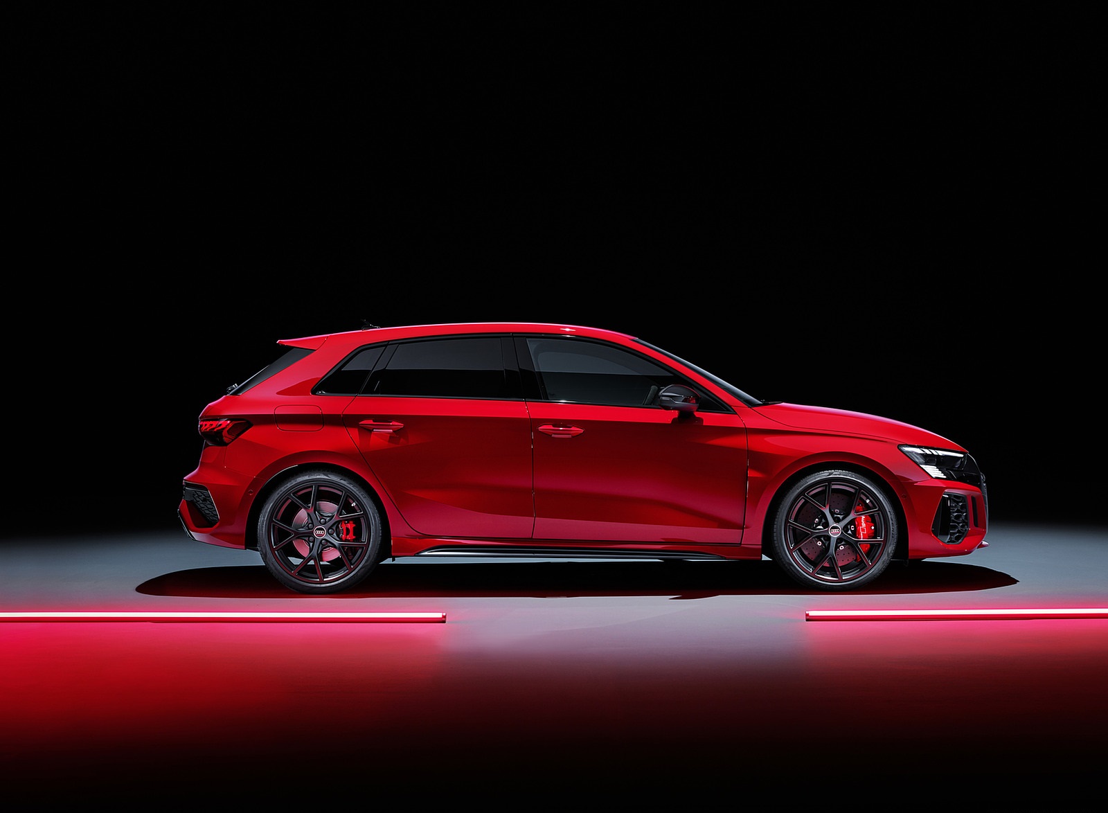 2022 Audi RS3 Sportback (Color: Tango Red) Side Wallpapers #46 of 85