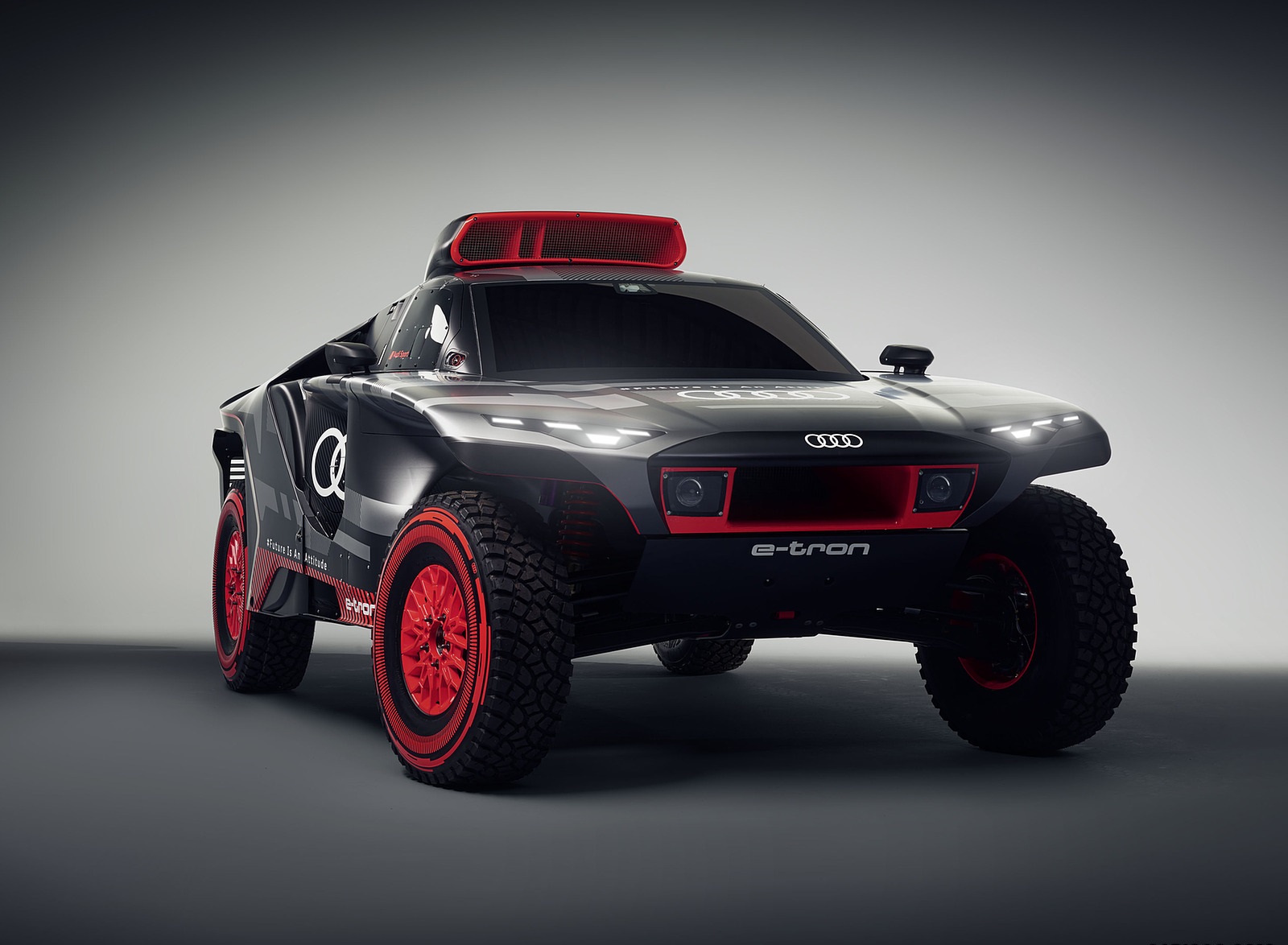 2022 Audi RS Q e-tron Dakar Rally Front Wallpapers #38 of 45