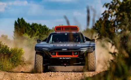 2022 Audi RS Q e-tron Dakar Rally Off-Road Wallpapers 450x275 (13)