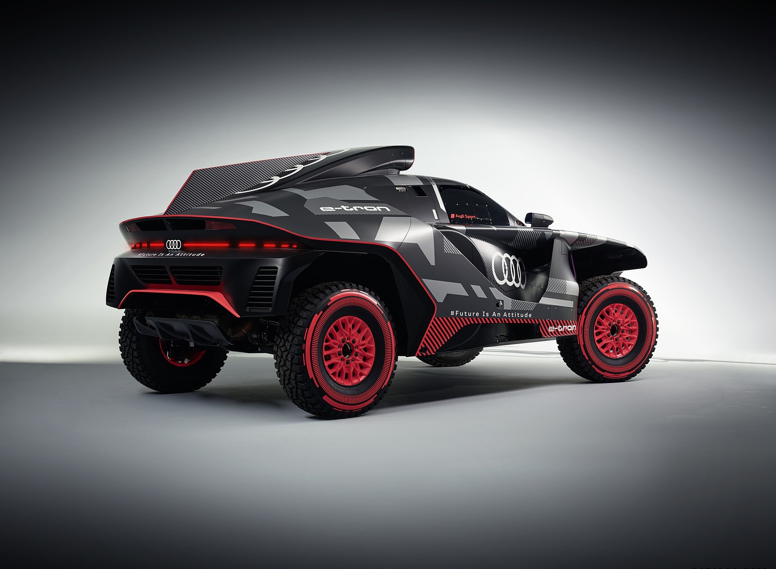 2022 Audi RS Q e-tron Dakar Rally Rear Three-Quarter Wallpapers #42 of 45