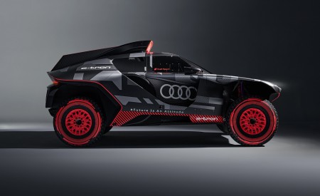 2022 Audi RS Q e-tron Dakar Rally Side Wallpapers 450x275 (39)