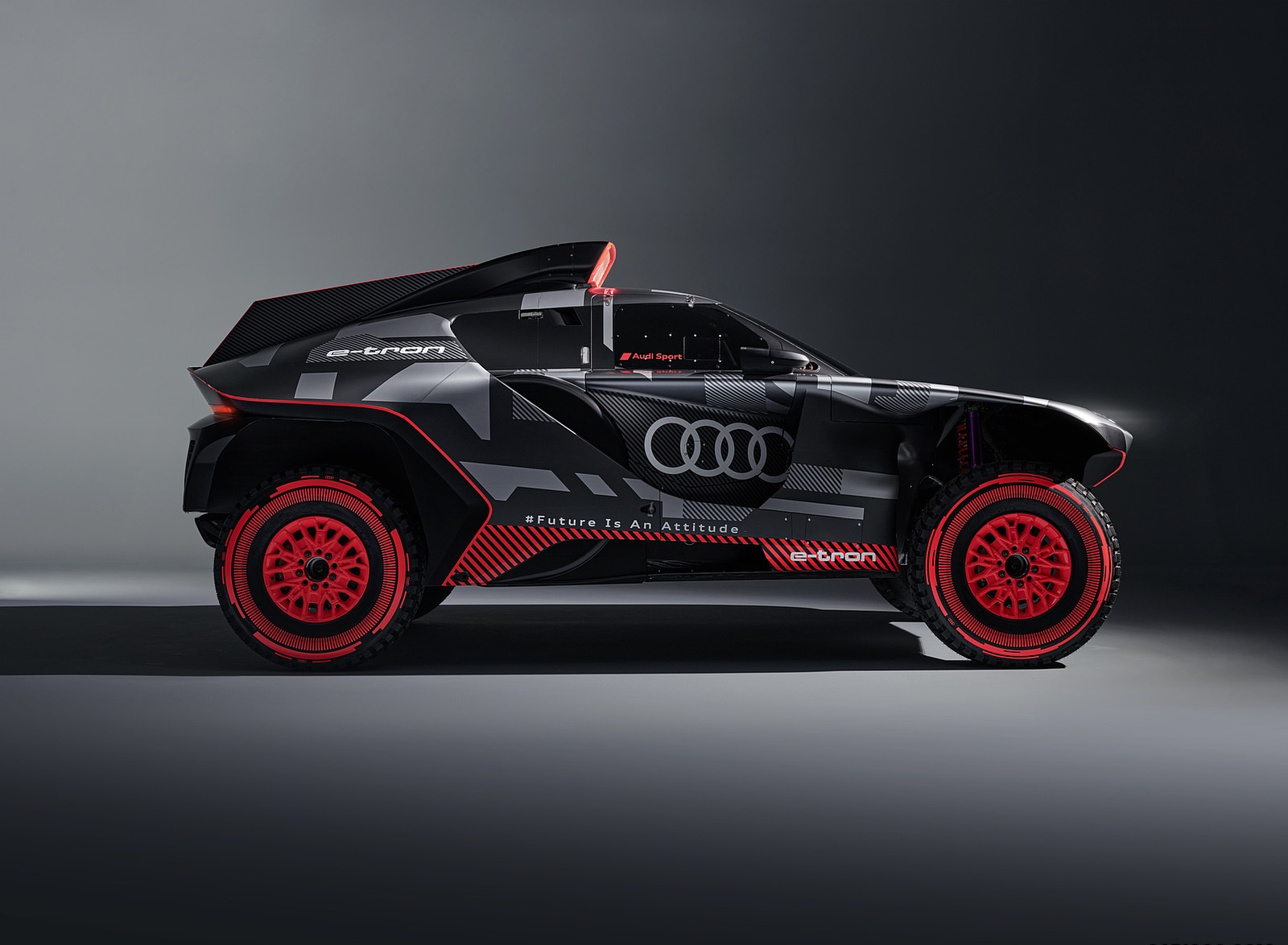 2022 Audi RS Q e-tron Dakar Rally Side Wallpapers #39 of 45