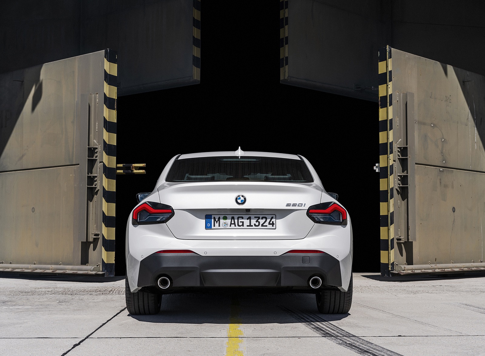 2022 BMW 2 Series Coupe Rear Wallpapers #30 of 57