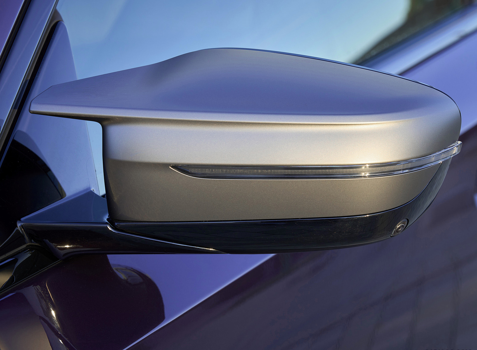 2022 BMW M240i xDrive Coupé (Color: Thundernight Metallic) Mirror Wallpapers #149 of 164