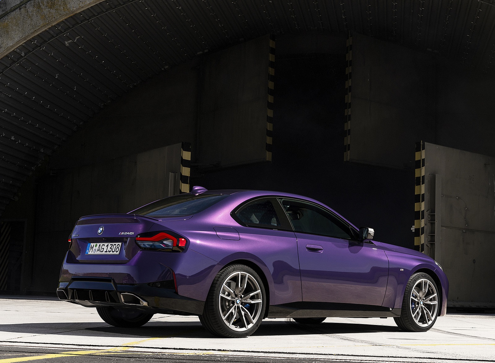 2022 BMW M240i xDrive Coupe Rear Three-Quarter Wallpapers #32 of 164