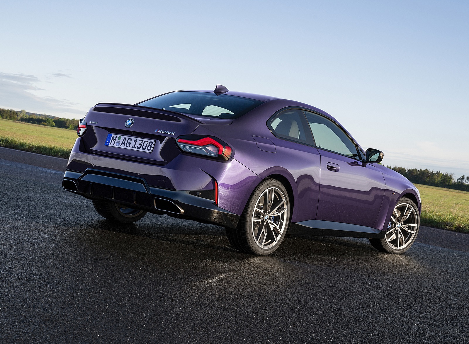 2022 BMW M240i xDrive Coupe Rear Three-Quarter Wallpapers #24 of 164