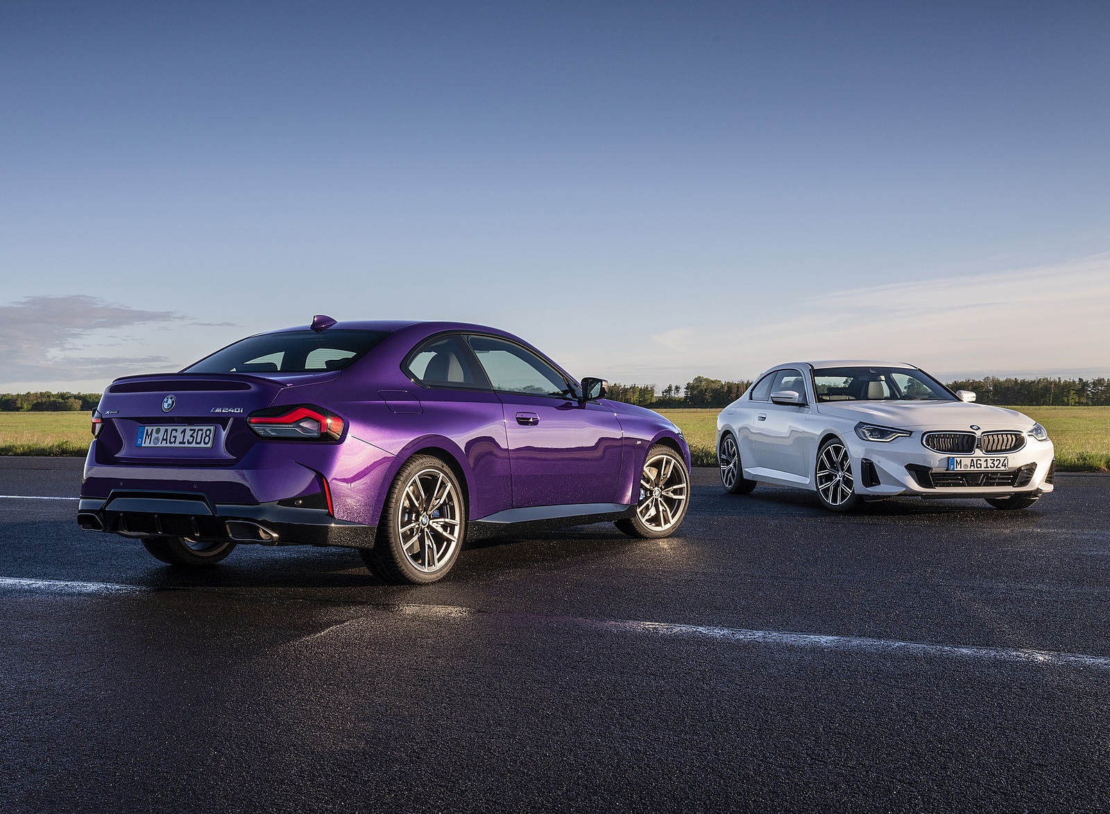 2022 BMW M240i xDrive Coupe and 2022 BMW 2 Series Coupe Wallpapers #26 of 164