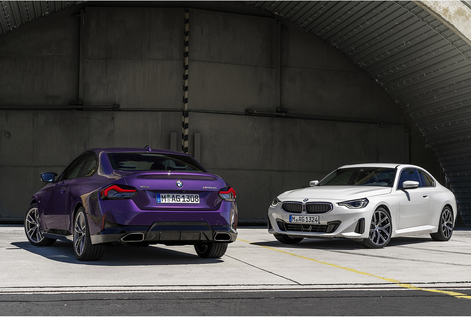 2022 BMW M240i xDrive Coupe and 2022 BMW 2 Series Coupe Wallpapers #28 of 164