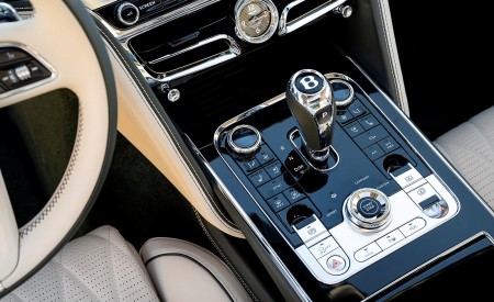 2022 Bentley Flying Spur Hybrid Central Console Wallpapers 450x275 (144)