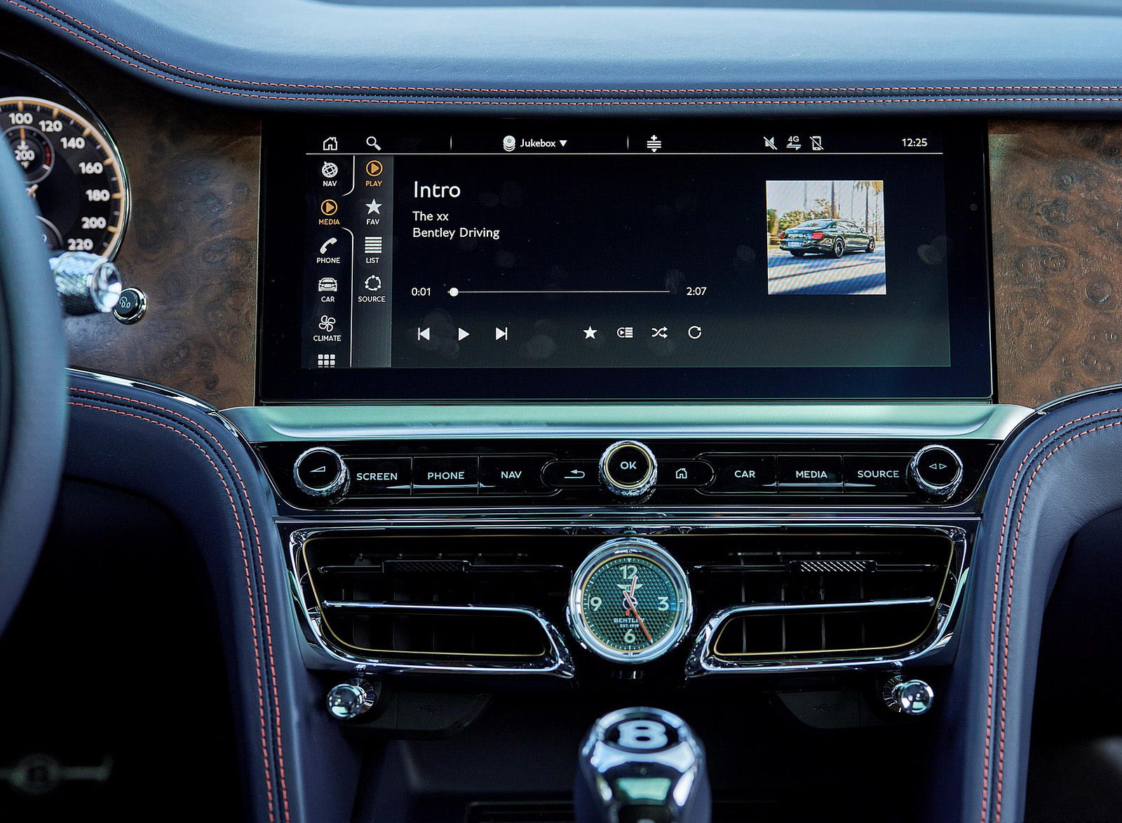2022 Bentley Flying Spur Hybrid Central Console Wallpapers  #148 of 182