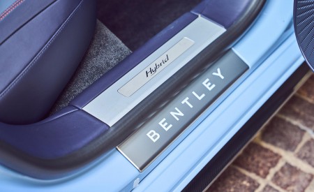 2022 Bentley Flying Spur Hybrid Door Sill Wallpapers 450x275 (121)
